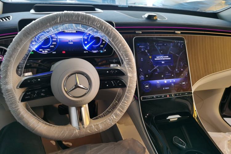 Used Mercedes-Benz EQE SUV 2023 350 4MATIC Luxury Edition Interior 2