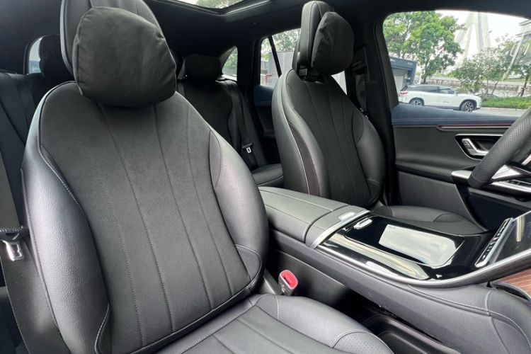 Used Mercedes-Benz EQE SUV 2023 350 4MATIC Luxury Edition Interior 2