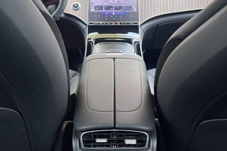 Used Mercedes-Benz EQE SUV 2023 350 4MATIC Luxury Edition Interior 5