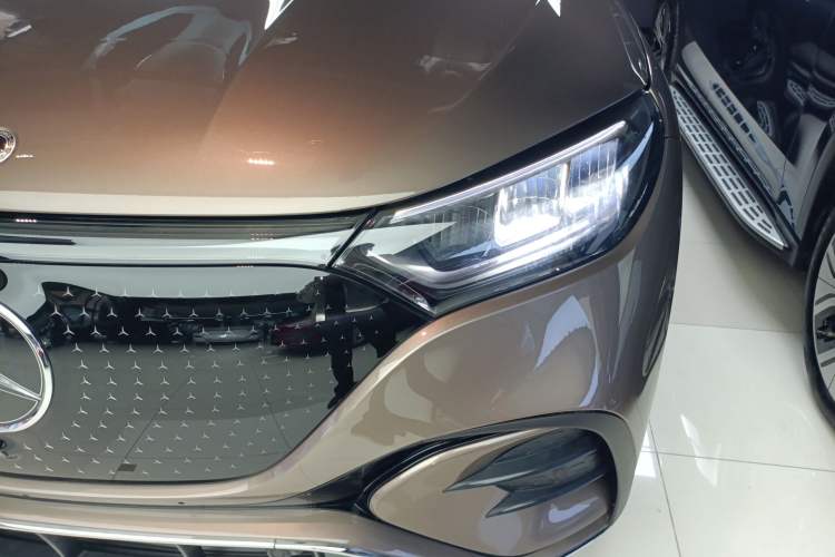 Used Mercedes-Benz EQE SUV 2023 350 4MATIC Luxury Edition Left Front Headlight