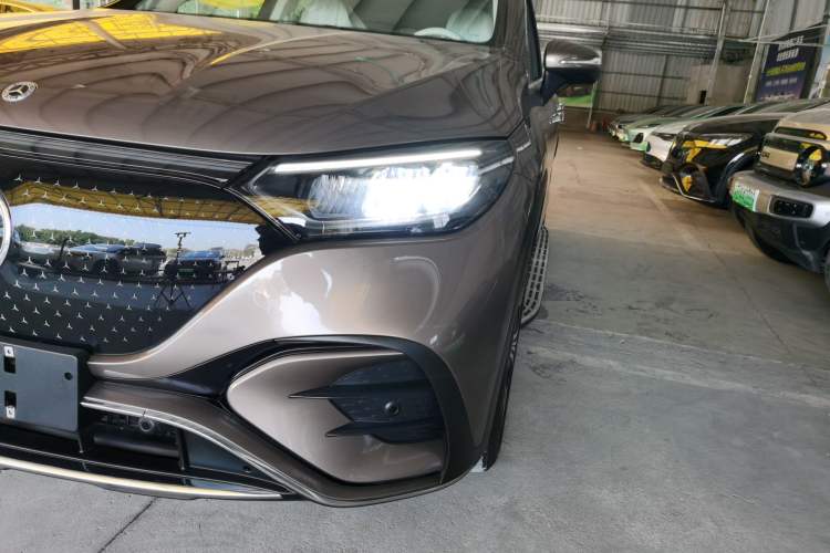 Used Mercedes-Benz EQE SUV 2023 350 4MATIC Luxury Edition Left Front Headlight
