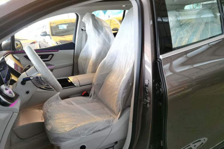 Used Mercedes-Benz EQE SUV 2023 350 4MATIC Luxury Edition Left Front Seat