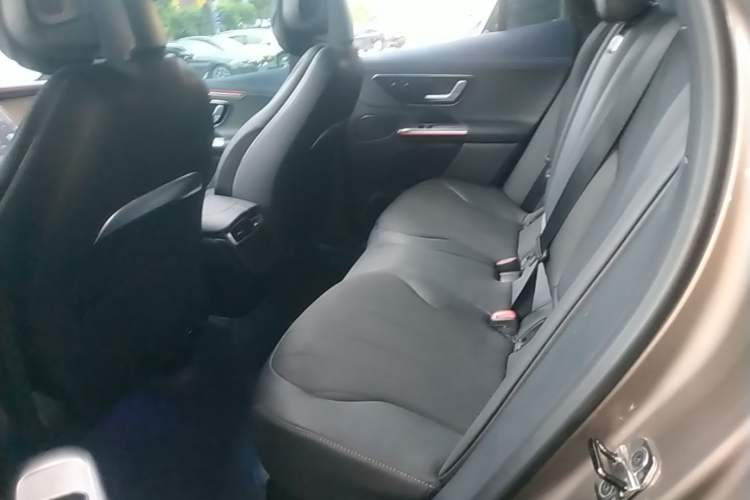 Used Mercedes-Benz EQE SUV 2023 350 4MATIC Luxury Edition Left Rear Seat