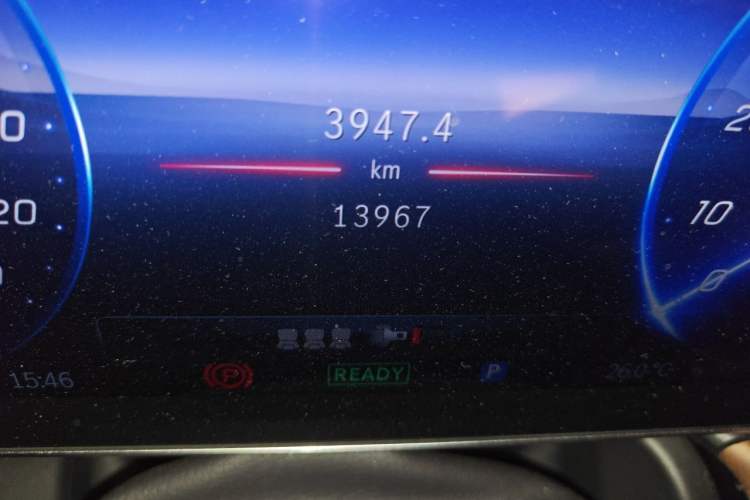Used Mercedes-Benz EQE SUV 2023 350 4MATIC Luxury Edition Odometer Close Up