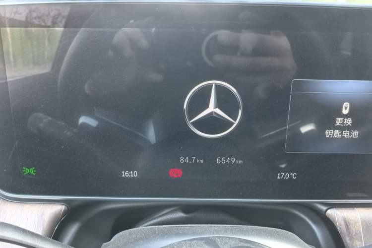 Used Mercedes-Benz EQE SUV 2023 350 4MATIC Luxury Edition Odometer Close Up