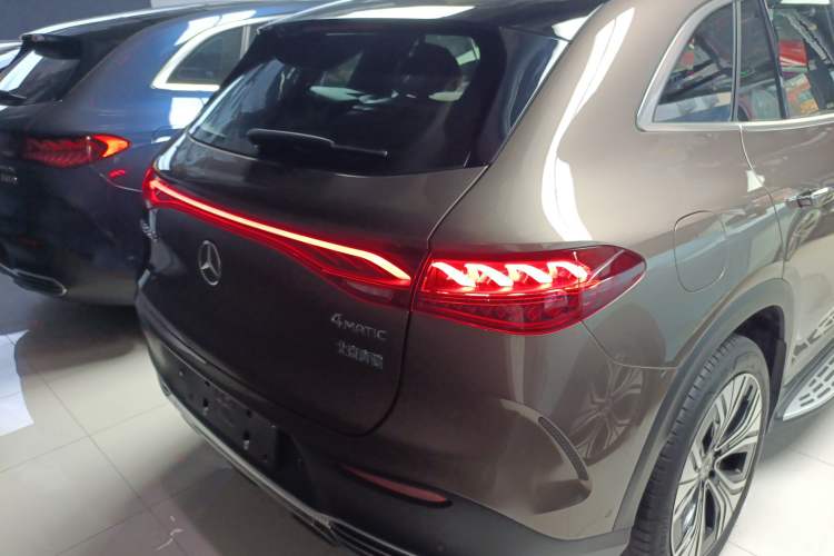 Used Mercedes-Benz EQE SUV 2023 350 4MATIC Luxury Edition Rear