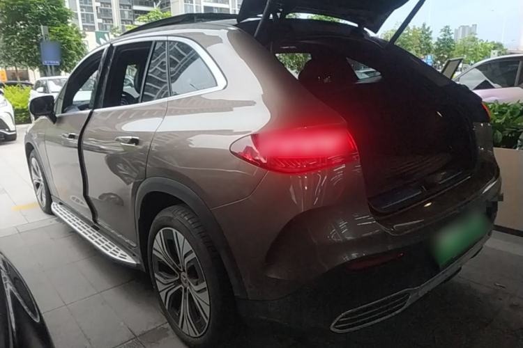 Used Mercedes-Benz EQE SUV 2023 350 4MATIC Luxury Edition Rear Left 45 Deg