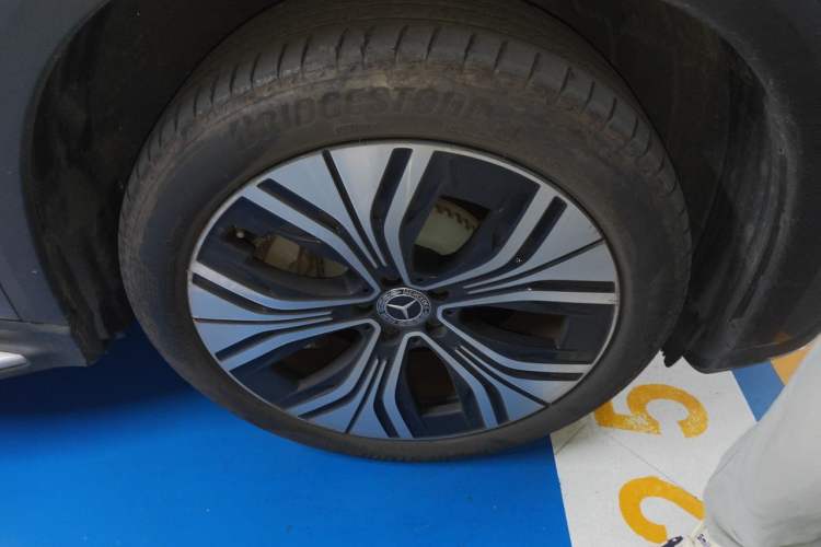 Used Mercedes-Benz EQE SUV 2023 350 4MATIC Luxury Edition Right Front Wheel Hub