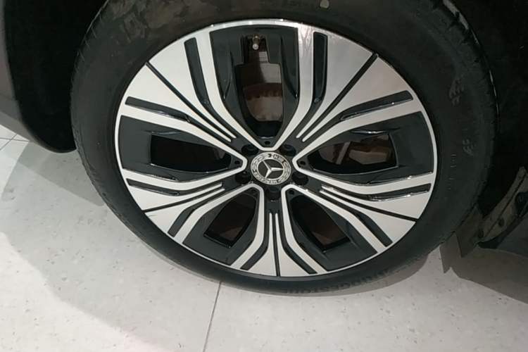 Used Mercedes-Benz EQE SUV 2023 350 4MATIC Luxury Edition Right Rear Wheel Hub