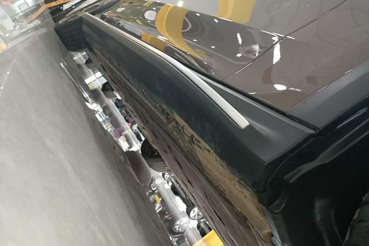 Used Mercedes-Benz EQE SUV 2023 500 4MATIC Right Side Sill
