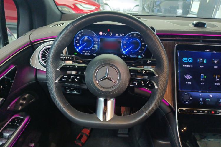 Used Mercedes-Benz EQE SUV 2023 350 4MATIC Luxury Edition Steering Wheel