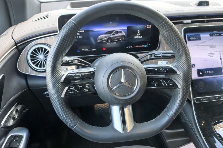 Used Mercedes-Benz EQE SUV 2023 350 4MATIC Luxury Edition Steering Wheel