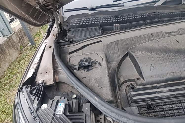 Used Mercedes-Benz EQE SUV 2023 350 4MATIC Luxury Edition Engine Bay Right