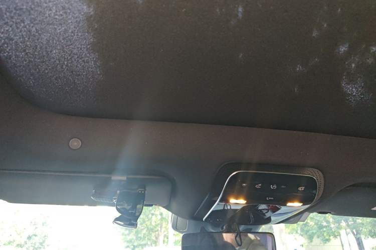 Used Mercedes-Benz EQE SUV 2023 350 4MATIC Luxury Edition Headliner