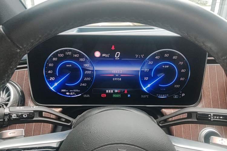 Used Mercedes-Benz EQE SUV 2023 350 4MATIC Luxury Edition Instrument Cluster