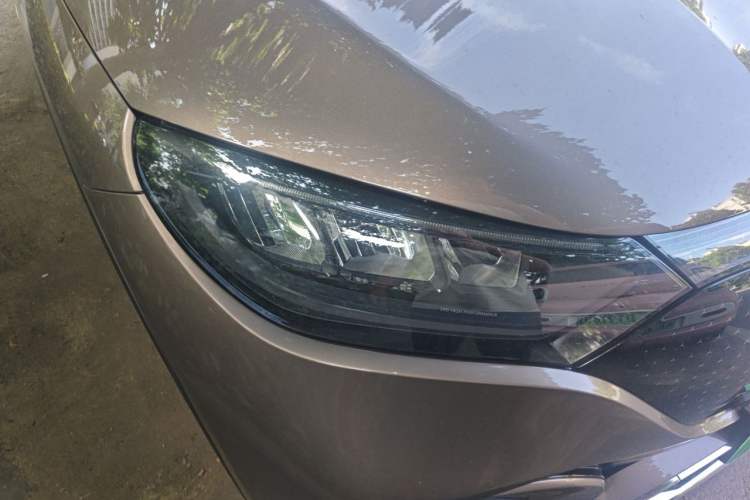 Used Mercedes-Benz EQE SUV 2023 350 4MATIC Luxury Edition Right Front Headlight