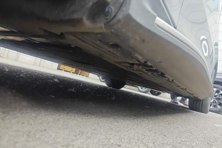 Used Mercedes-Benz EQE SUV 2023 500 4MATIC Chassis Front Left