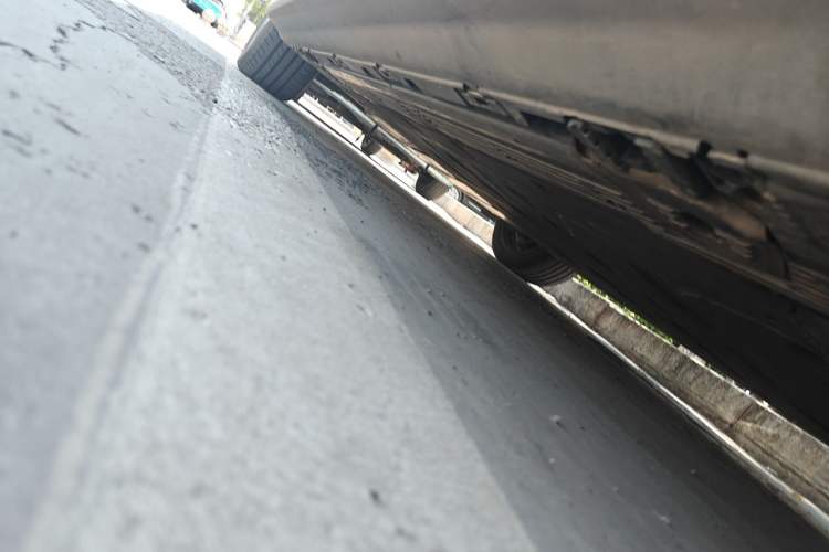 Used Mercedes-Benz EQE SUV 2023 500 4MATIC Chassis Rear Left