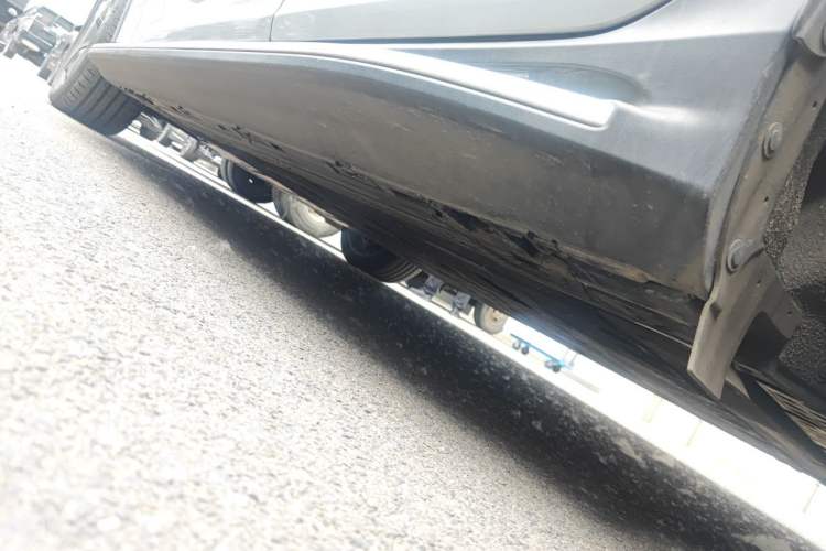 Used Mercedes-Benz EQE SUV 2023 500 4MATIC Chassis Rear Left