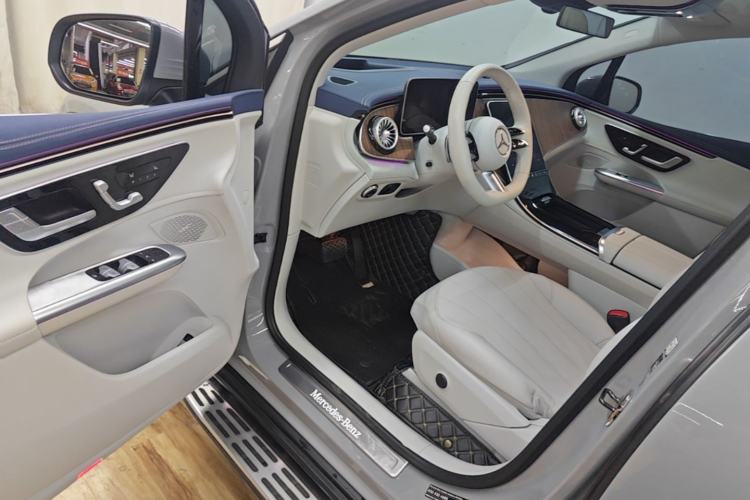 Used Mercedes-Benz EQE SUV 2023 350 4MATIC Luxury Edition Driver Seat