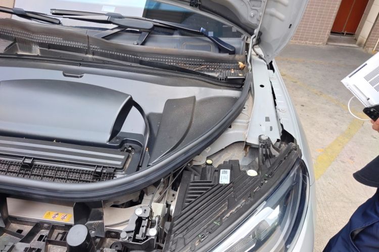 Used Mercedes-Benz EQE SUV 2023 350 4MATIC Luxury Edition Engine Bay Left
