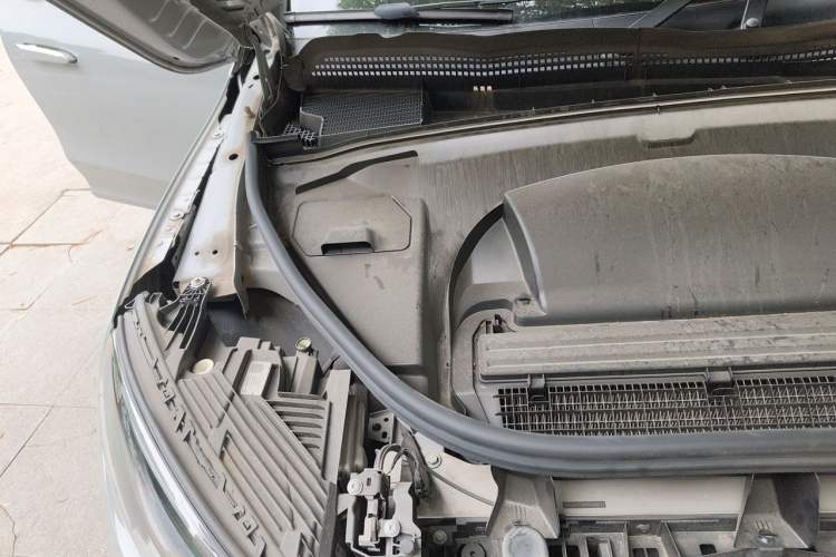 Used Mercedes-Benz EQE SUV 2023 350 4MATIC Pioneer Edition Engine Bay Right