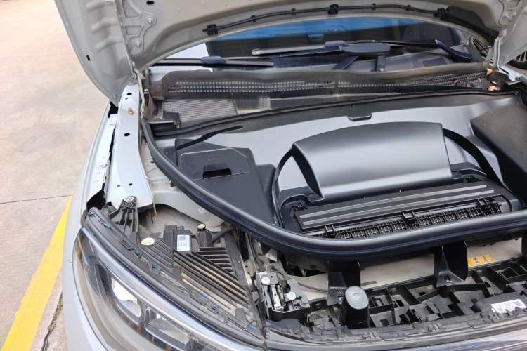 Used Mercedes-Benz EQE SUV 2023 350 4MATIC Luxury Edition Engine Bay Right