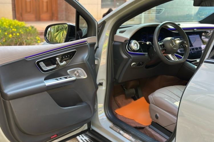 Used Mercedes-Benz EQE SUV 2023 500 4MATIC Exterior 1