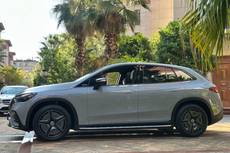 Used Mercedes-Benz EQE SUV 2023 500 4MATIC Exterior 2