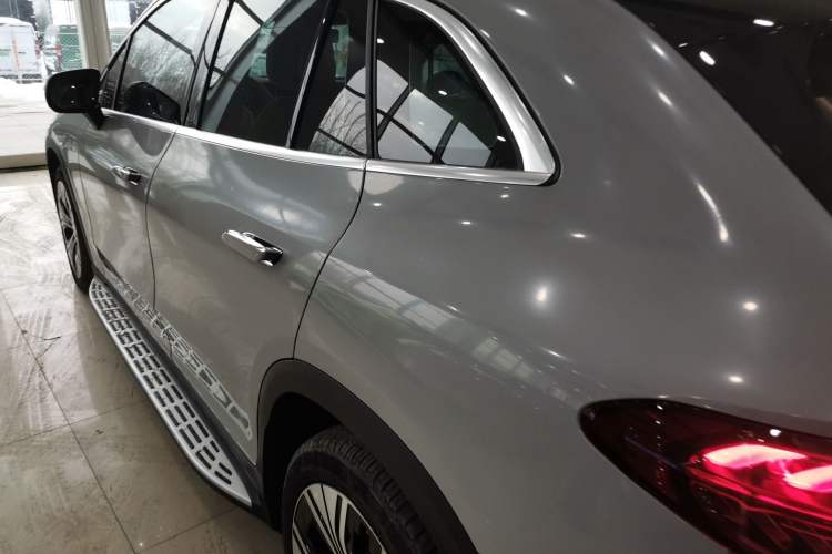 Used Mercedes-Benz EQE SUV 2023 350 4MATIC Luxury Edition Exterior 3