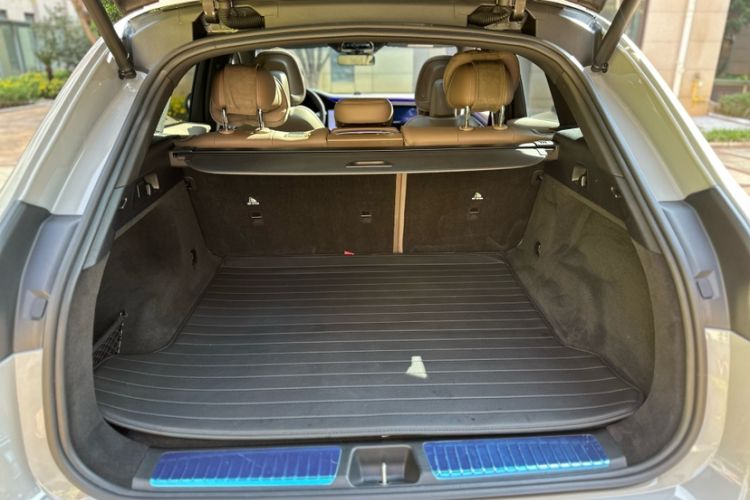 Used Mercedes-Benz EQE SUV 2023 500 4MATIC Exterior 3