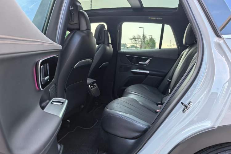 Used Mercedes-Benz EQE SUV 2023 350 4MATIC Pioneer Edition Exterior 4