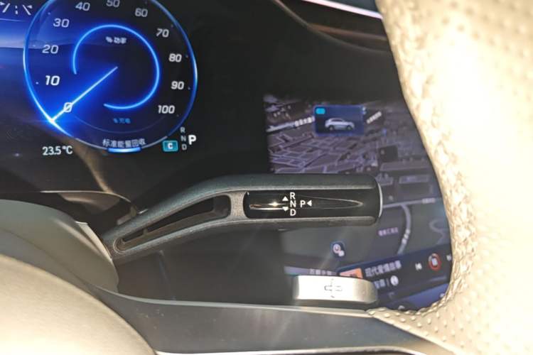 Used Mercedes-Benz EQE SUV 2023 500 4MATIC Gear Lever