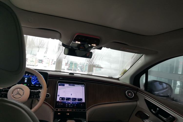Used Mercedes-Benz EQE SUV 2023 350 4MATIC Luxury Edition Headliner