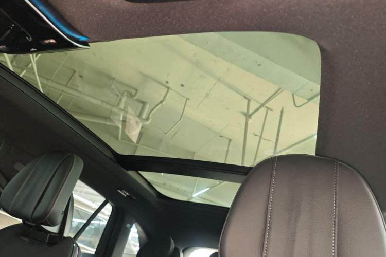 Used Mercedes-Benz EQE SUV 2023 350 4MATIC Luxury Edition Headliner
