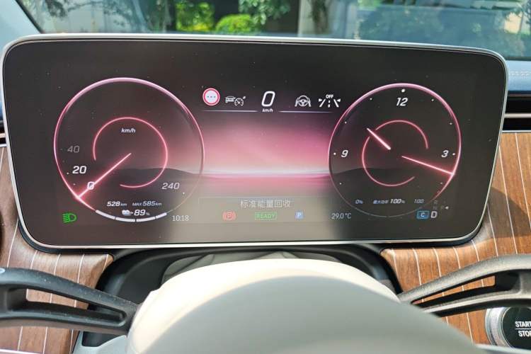 Used Mercedes-Benz EQE SUV 2023 350 4MATIC Luxury Edition Instrument Cluster