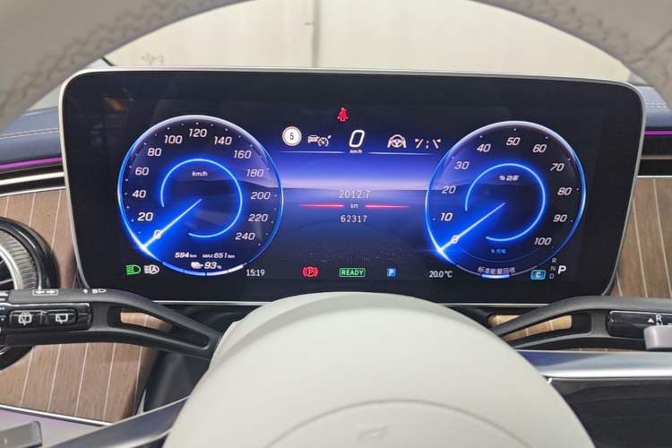 Used Mercedes-Benz EQE SUV 2023 350 4MATIC Luxury Edition Instrument Cluster