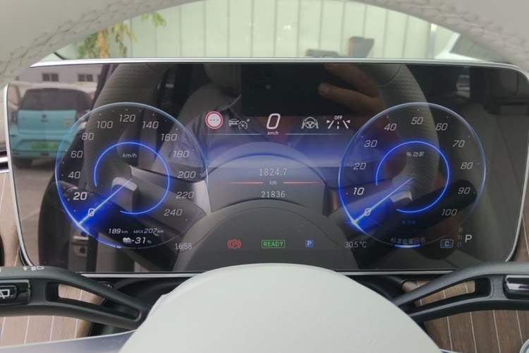 Used Mercedes-Benz EQE SUV 2023 350 4MATIC Luxury Edition Instrument Cluster