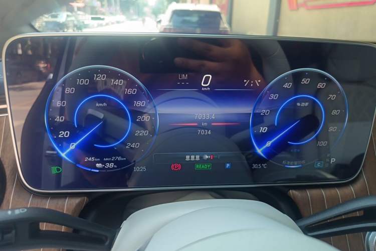 Used Mercedes-Benz EQE SUV 2023 350 4MATIC Pioneer Edition Instrument Cluster