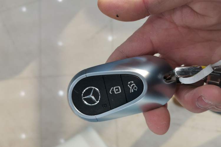 Used Mercedes-Benz EQE SUV 2023 350 4MATIC Luxury Edition Interior 1