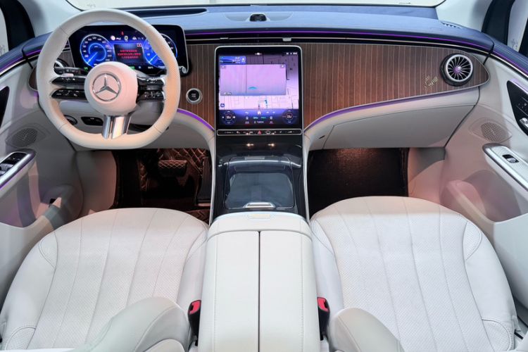 Used Mercedes-Benz EQE SUV 2023 350 4MATIC Luxury Edition Interior 4
