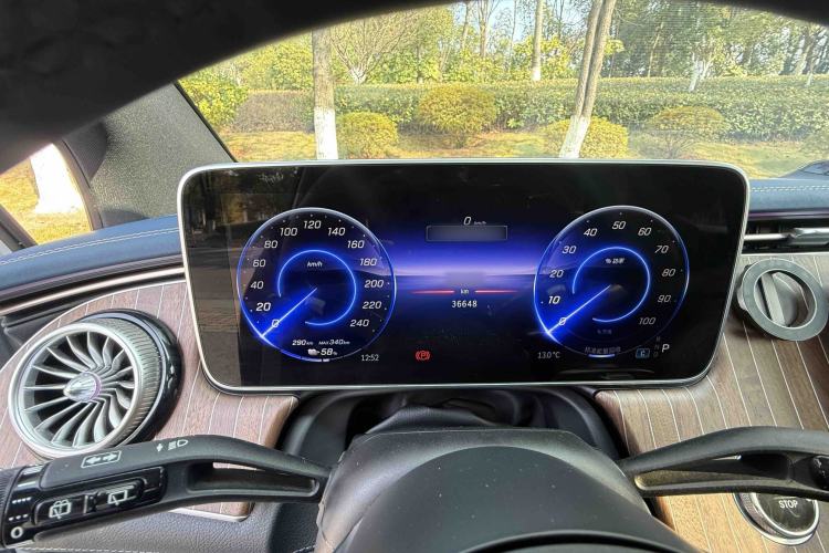Used Mercedes-Benz EQE SUV 2023 350 4MATIC Luxury Edition Interior 7
