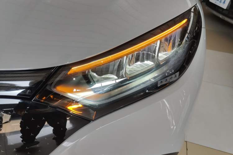 Used Mercedes-Benz EQE SUV 2023 350 4MATIC Luxury Edition Left Front Headlight