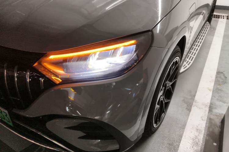 Used Mercedes-Benz EQE SUV 2023 350 4MATIC Pioneer Edition Left Front Headlight