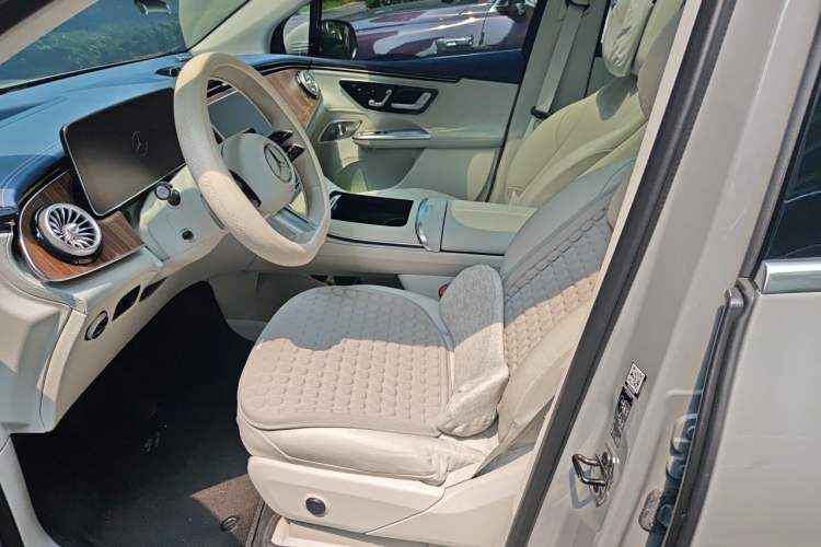 Used Mercedes-Benz EQE SUV 2023 350 4MATIC Luxury Edition Left Front Seat