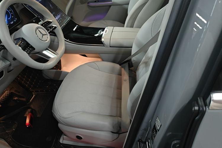 Used Mercedes-Benz EQE SUV 2023 350 4MATIC Luxury Edition Left Front Seat