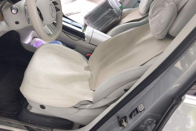 Used Mercedes-Benz EQE SUV 2023 350 4MATIC Pioneer Edition Left Front Seat