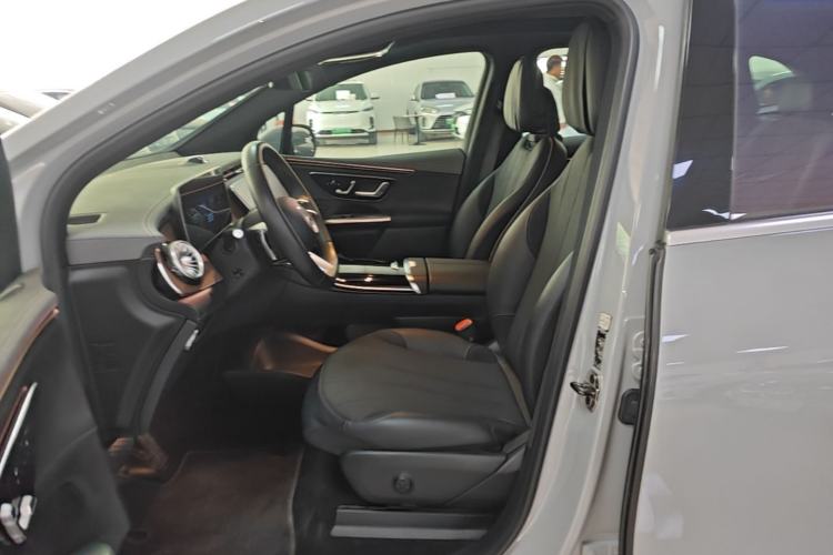 Used Mercedes-Benz EQE SUV 2023 350 4MATIC Pioneer Edition Left Front Seat
