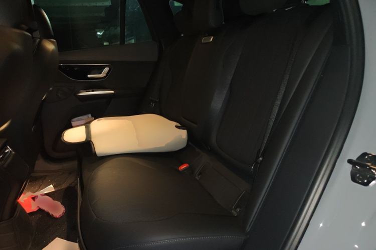 Used Mercedes-Benz EQE SUV 2023 350 4MATIC Pioneer Edition Left Rear Seat