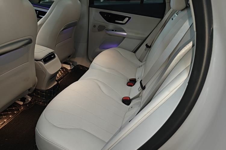 Used Mercedes-Benz EQE SUV 2023 350 4MATIC Luxury Edition Left Rear Seat